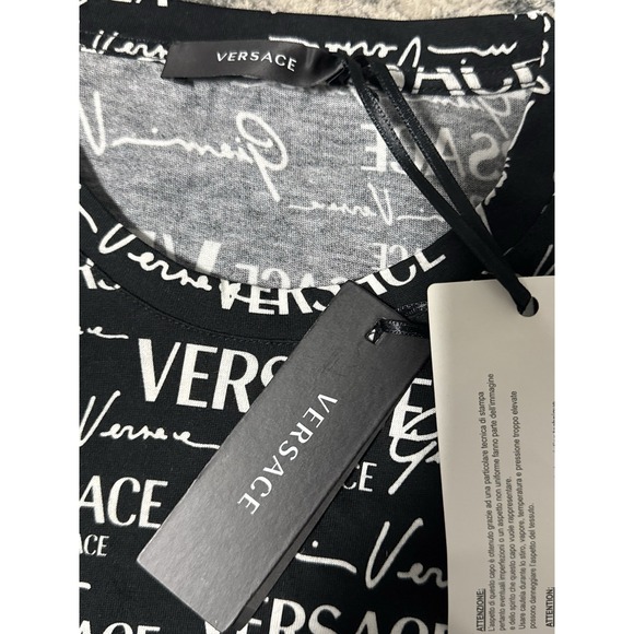 Versace Gianni Logo Print T-Shirt Black White XS Authentic NFC Tag New - Picture 7 of 10